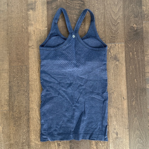 Lululemon Navy Women's Tank Top - Picture 2 of 2